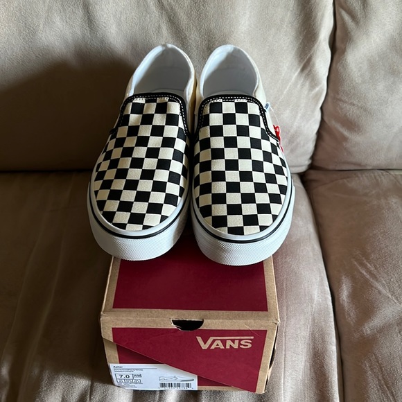 Vans Shoes - NWT Women’s Vans Checkered Slip Ons